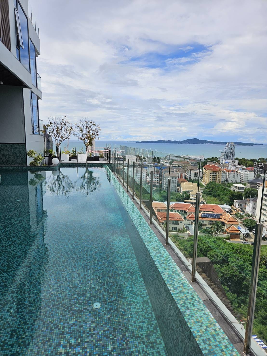 Beverly Mountain Bay Pattaya For Rent