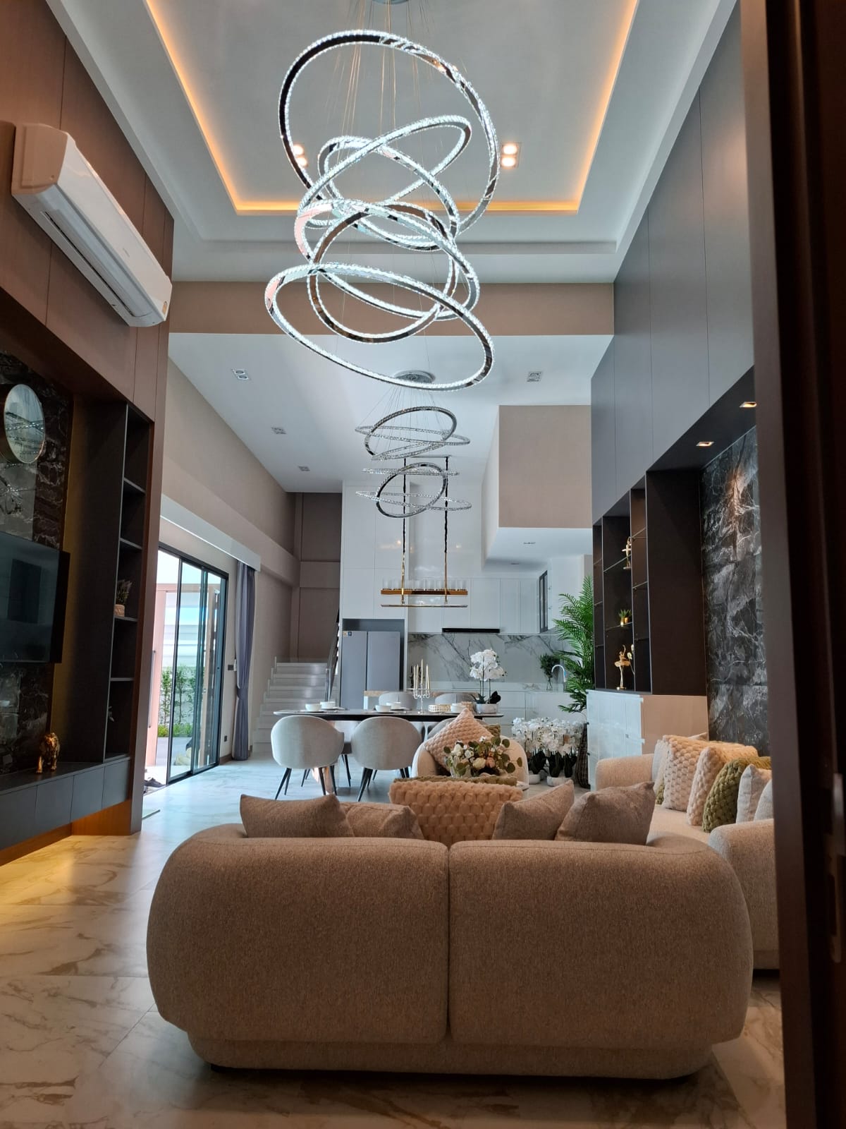 Exclusive pool villa living